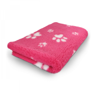 Vetbed fuchsia met witte pootjes